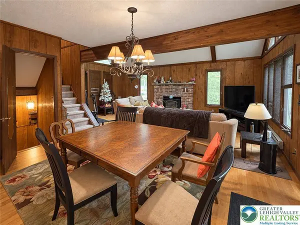 107 Lake DR W, Clifton Twp, PA 18424