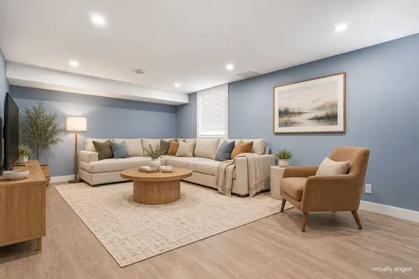 808 Elginfield RD, North Middlesex, ON N0M 2K0