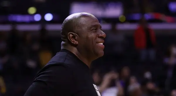 LAKER LEGEND & CHAMPION MAGIC JOHNSON