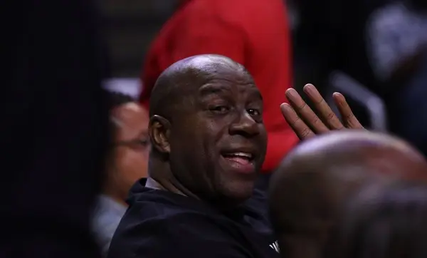 LAKER LEGEND & CHAMPION MAGIC JOHNSON