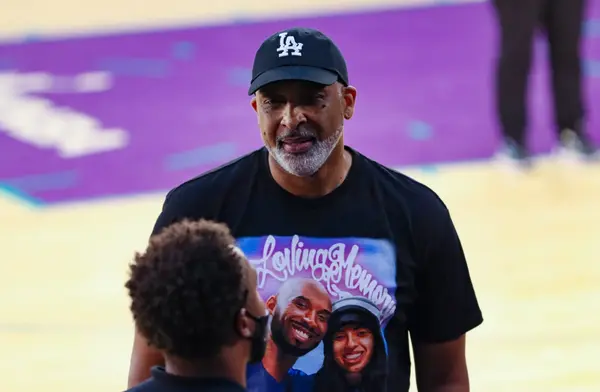 NBA LEGENDARY TRAINER PHIL HANDY