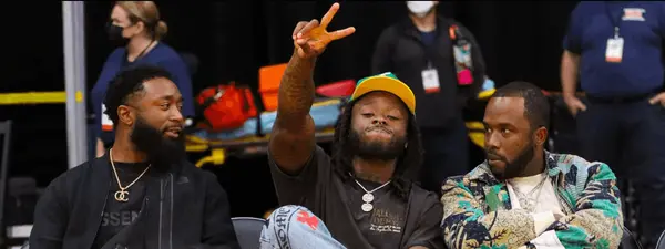 NFL ALL-PRO RUNNING BACK ALVIN KAMARA