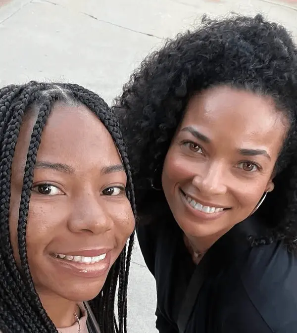 BRIANNE & ACTRESS ROCHELLE AYTES