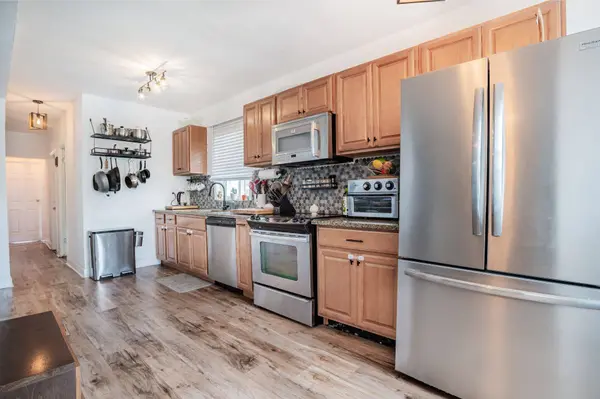 541 Vaughan RD, Toronto C03, ON M6C 2R2