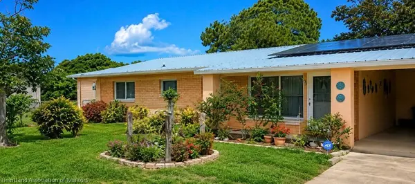 105 WIGGINS AVE, Avon Park, FL 33825