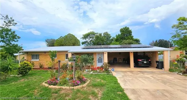 105 WIGGINS AVE, Avon Park, FL 33825