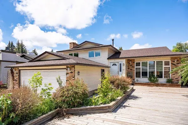 187 Templeton CIR NE, Calgary, AB T1Y 4G6