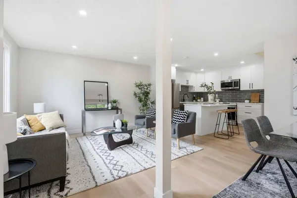 1060 Ranchview RD NW, Calgary, AB T3G 1R9