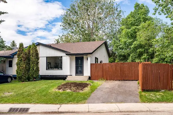 1060 Ranchview RD NW, Calgary, AB T3G 1R9