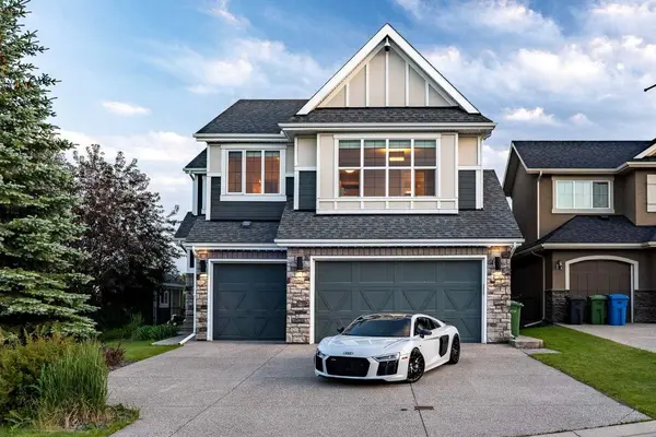 201 Stonemere Bay, Chestermere, AB T1X 0S1