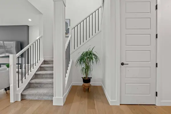 389 Crimson Ridge PL NW, Calgary, AB T3L 0H5