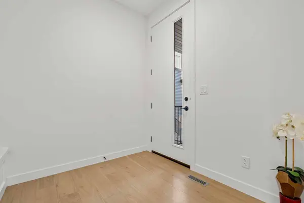 389 Crimson Ridge PL NW, Calgary, AB T3L 0H5
