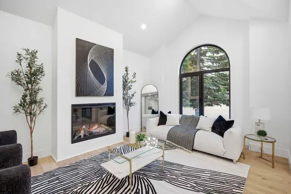 3 Varsity Ridge TER NW, Calgary, AB T3A 4Y2