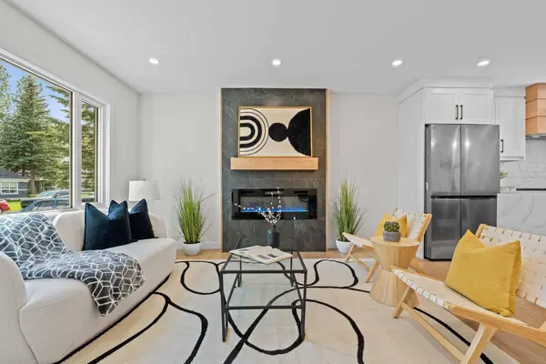 3020 15 AVE SW, Calgary, AB T3C 0Y6