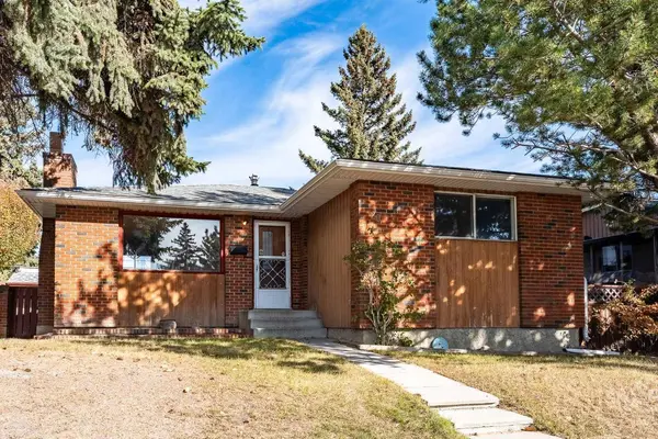 20 Blackthorn PL NE