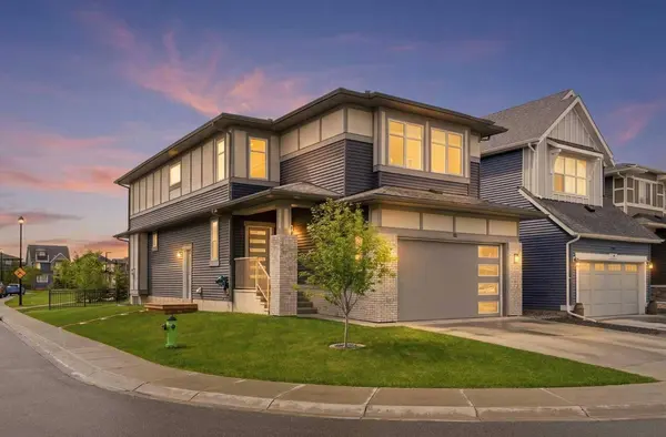 15 Lawrence GN SE, Airdrie, AB T4A 3M9