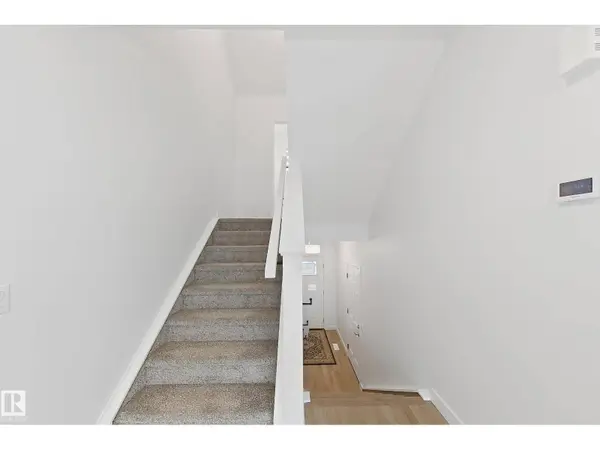 7791 EIFERT CR NW, Edmonton, AB T6M0W1