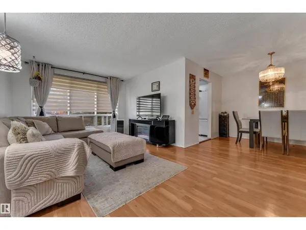 2114 38 ST NW, Edmonton, AB T6L4C3
