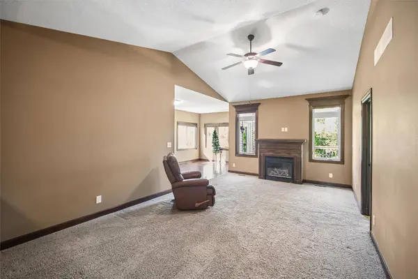 1458 NE Falstaff Lane, Ankeny, IA 50021