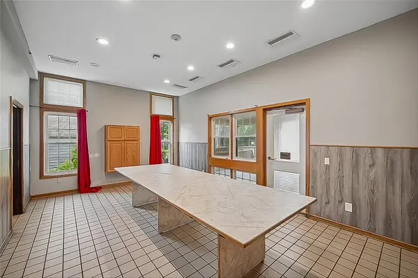 3114 E 42nd Street, Des Moines, IA 50317