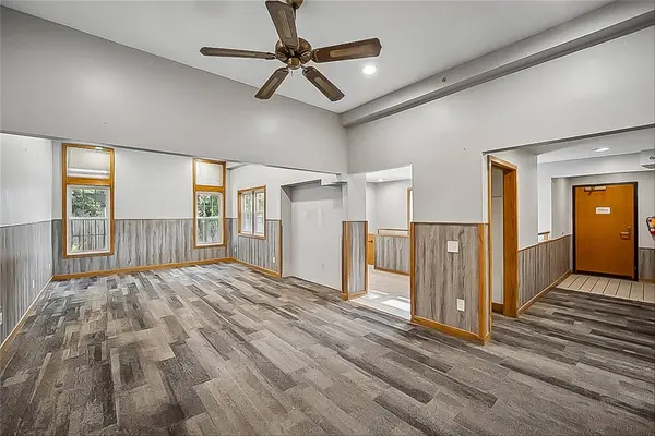 3114 E 42nd Street, Des Moines, IA 50317