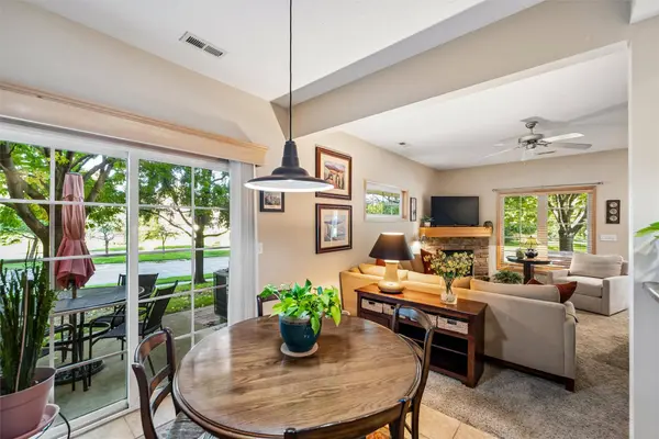 15598 Buena Vista Lane, Clive, IA 50325