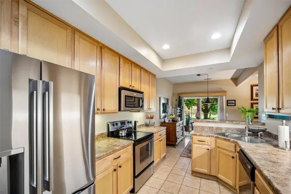 15598 Buena Vista Lane, Clive, IA 50325