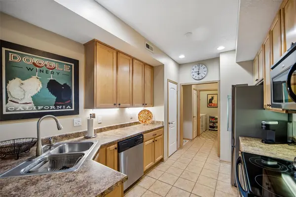 15598 Buena Vista Lane, Clive, IA 50325