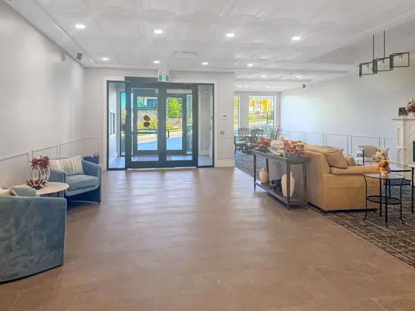 17 Cleave AVE #201, Prince Edward County, ON K0K 2T0
