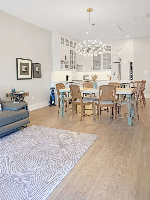 17 Cleave AVE #201, Prince Edward County, ON K0K 2T0