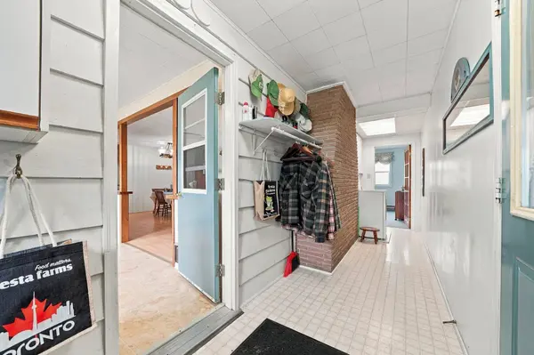159 Point Pleasant LN, Prince Edward County, ON K0K 2T0