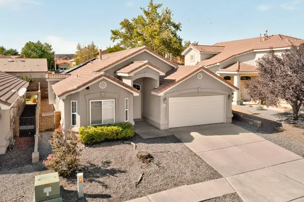 9215 Drolet DR NW, Albuquerque, NM 87114