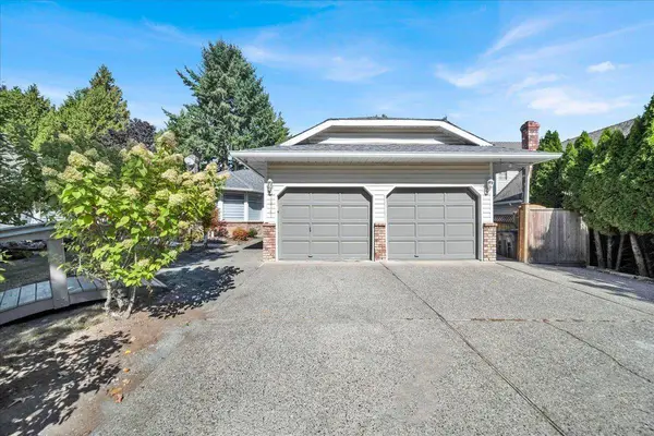 15747 92a AVE, Surrey, BC V4N 3B1