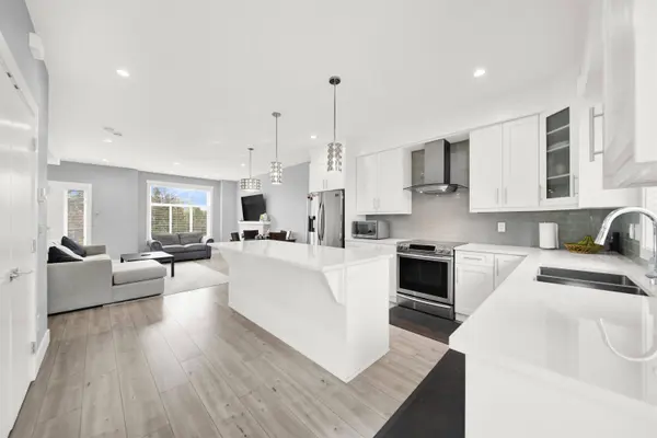 15170 60 AVE #108, Surrey, BC V3S 0A3