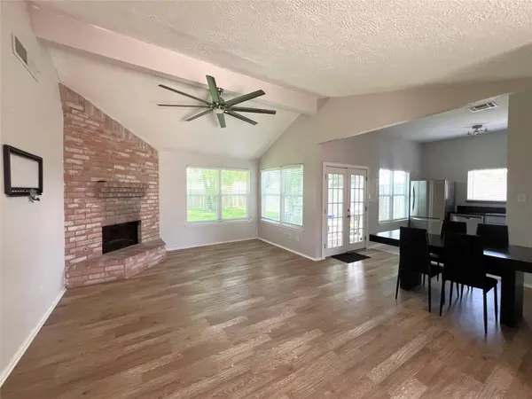 2607 N Brompton DR, Pearland, TX 77584