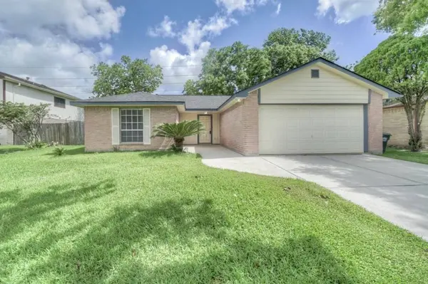 2607 N Brompton DR, Pearland, TX 77584