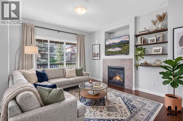 22 Panora Road NW, Calgary, AB T3K0R4