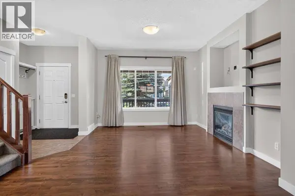 22 Panora Road NW, Calgary, AB T3K0R4