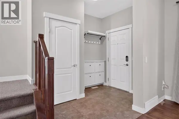 22 Panora Road NW, Calgary, AB T3K0R4