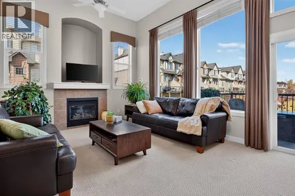 78 Eversyde Park SW, Calgary, AB T2Y5G8