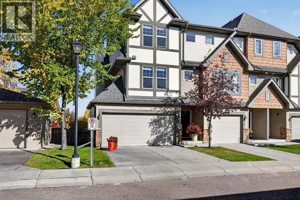 78 Eversyde Park SW, Calgary, AB T2Y5G8