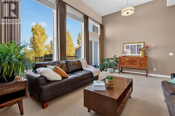 78 Eversyde Park SW, Calgary, AB T2Y5G8
