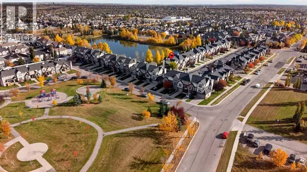 78 Eversyde Park SW, Calgary, AB T2Y5G8
