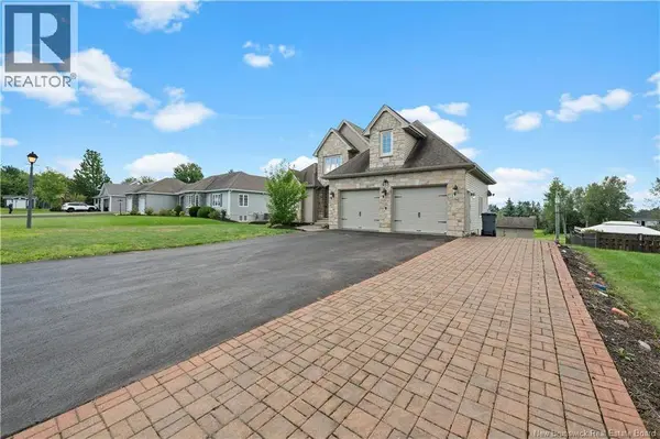 415 Grande-Vallee Court, Dieppe, NB E1A8S1