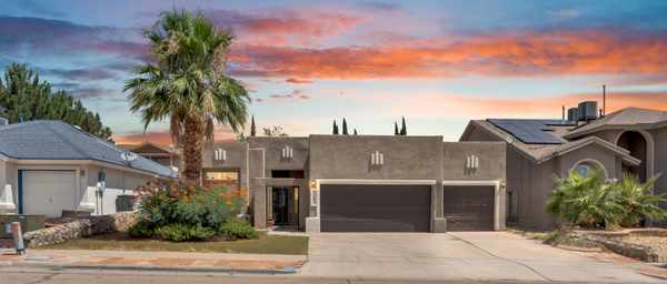 12621 Crystal Ridge Dr, El Paso, TX 79938-7735