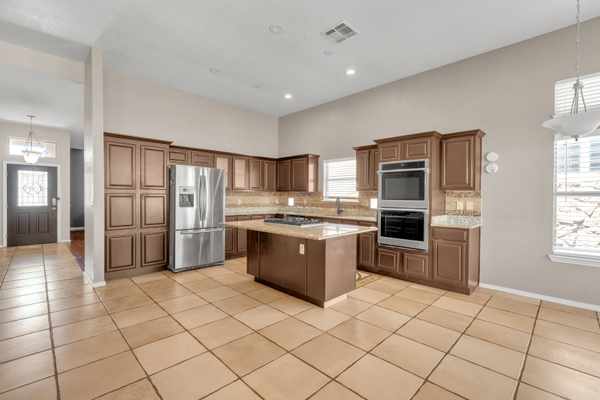 12621 Crystal Ridge Dr, El Paso, TX 79938-7735