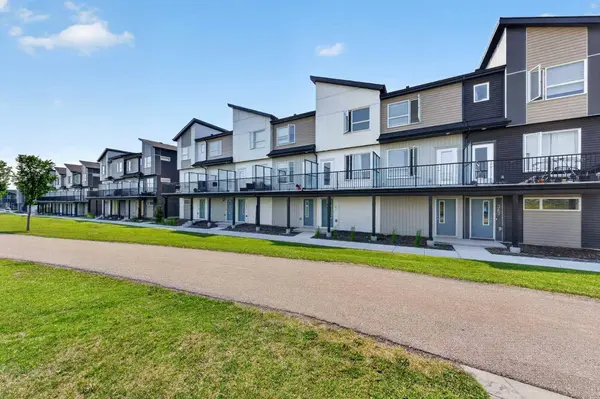 301 Redstone BLVD NE #363, Calgary, AB T3N 1V6