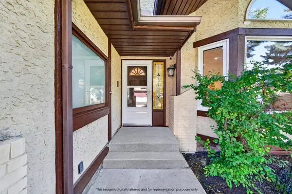 19 Edgepark Rise NW, Calgary, AB T3A 4E7