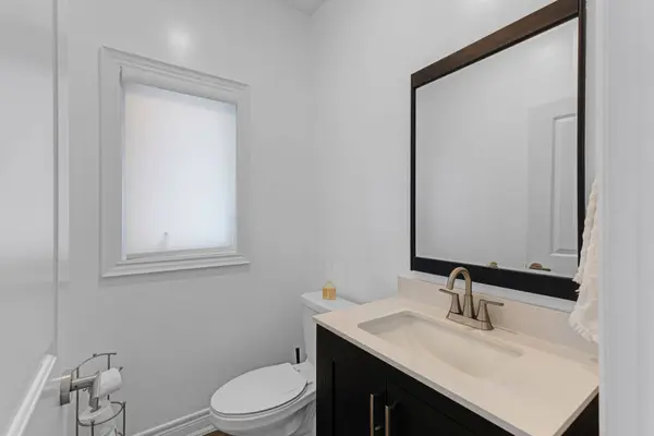 33 Mondial CRES, East Gwillimbury, ON L9N 0S1