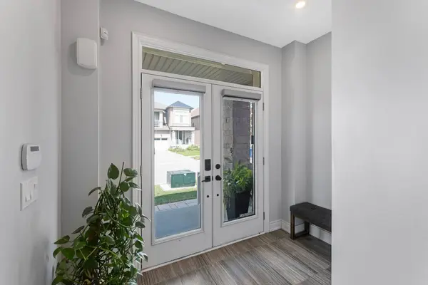 33 Mondial CRES, East Gwillimbury, ON L9N 0S1